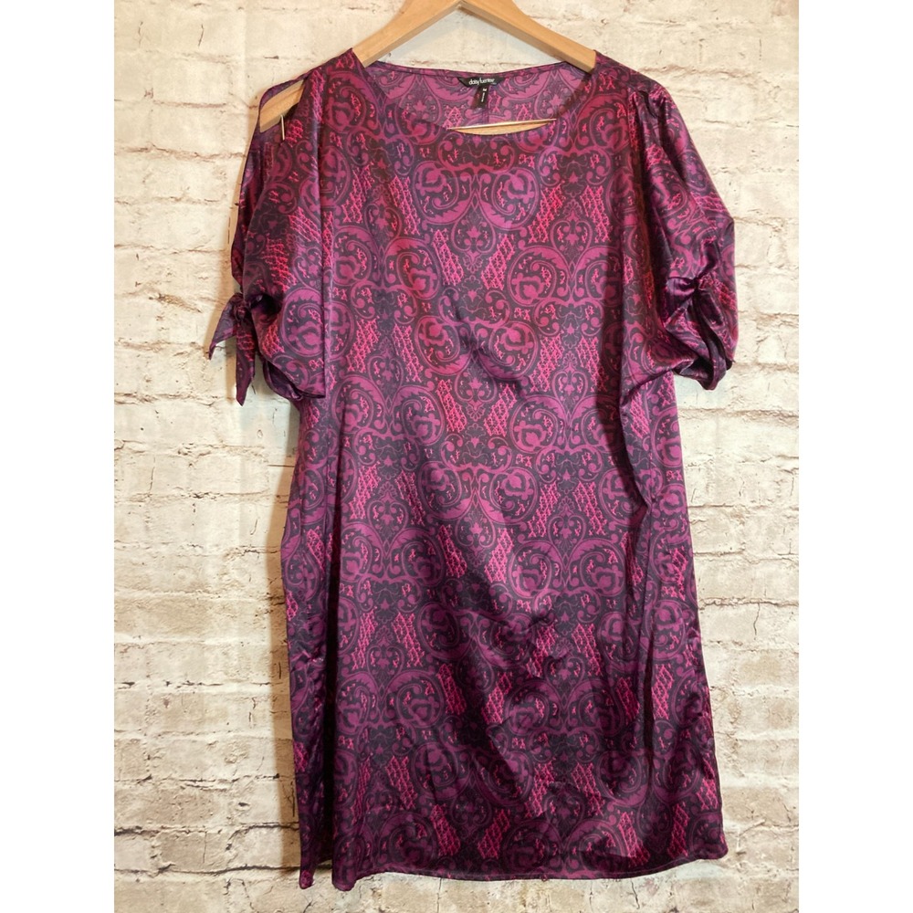 Daisy Fuentes Dress Womens Medium Purple Satin Medallion Dark Romantic